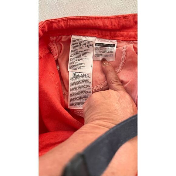 Levi's Women's Mid-Rise Skinny Colored Stretch Casual Jeans in Coral Size 32 - Picture 12 of 13